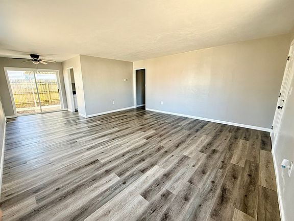 2nd image of 3814 10th Avenue Ct