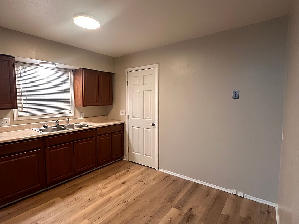 1st image of 1394 & 1396 Seward Ave #1396