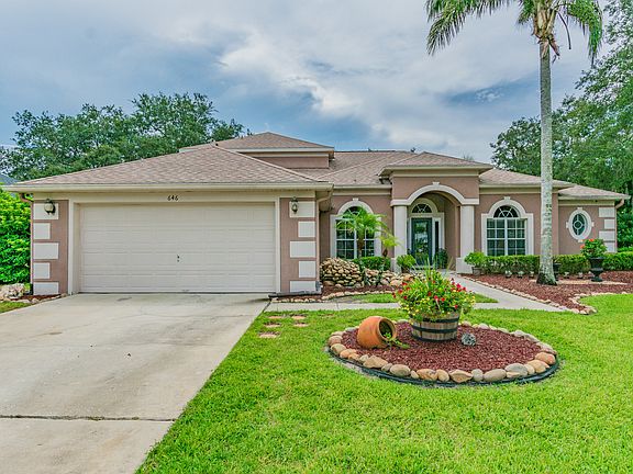 4th image of 646 Charrice Pl