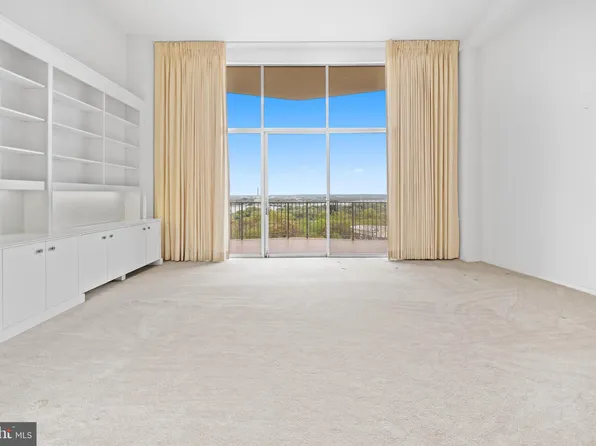 1200 N Nash St APT 846, Arlington, VA 22209