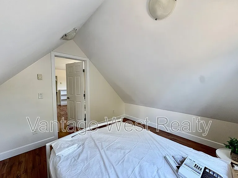 578B Cadder Ave — Photo 13