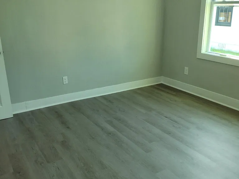 2121 Cosgrove Ave — Photo 10