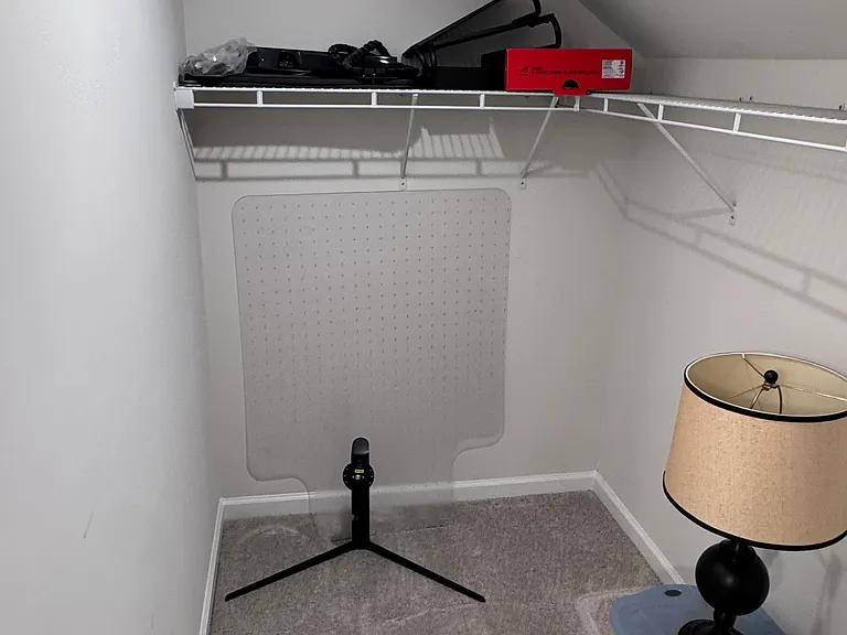 4th floor walk in closet