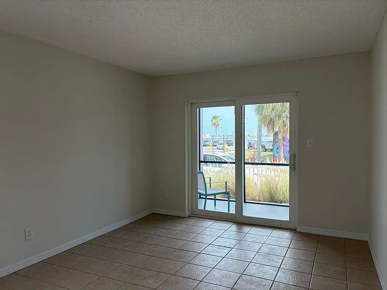 3120 Beach Blvd S #5 — Photo 8
