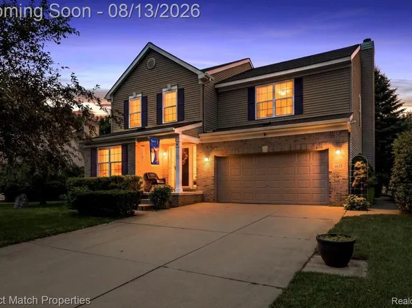 1633 Four Seasons Dr, Howell, MI 48843