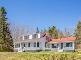 679 Reach Rd, Sargentville, ME 04673