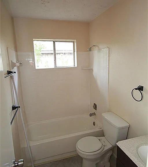 24002 Silversmith Ln — Photo 17