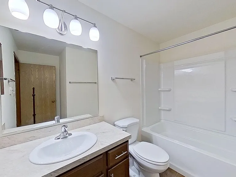 N83W13692 Fond Du Lac Ave #16 — Photo 21