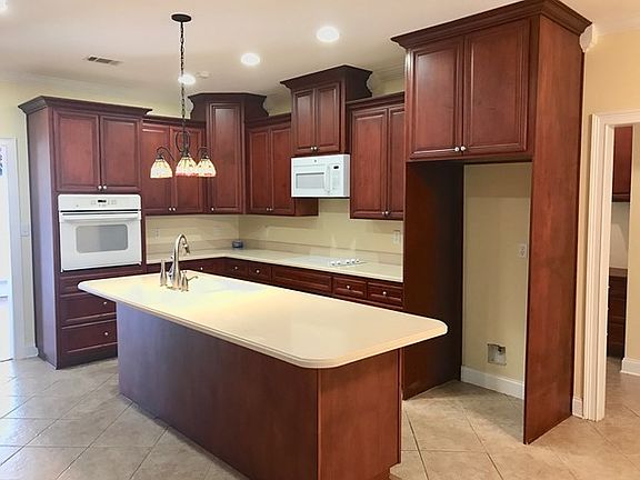 3rd image of 3883 Orchard Way