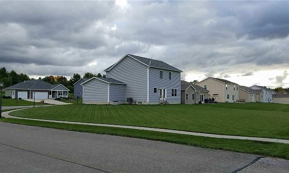 2nd image of 656 Heritage Dr