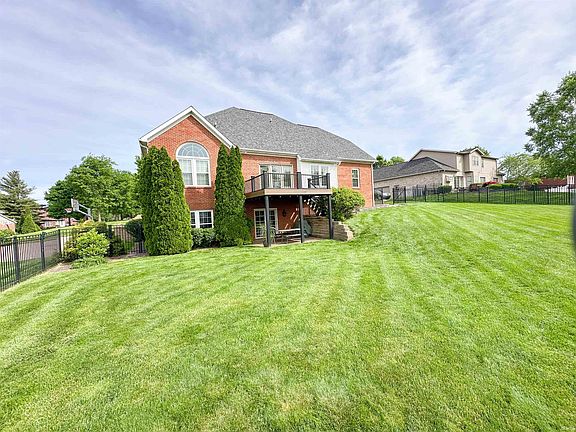 2nd image of 18921 Braeburn Dr