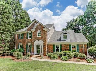9101 Magnolia Estates Dr, Cornelius, NC 28031