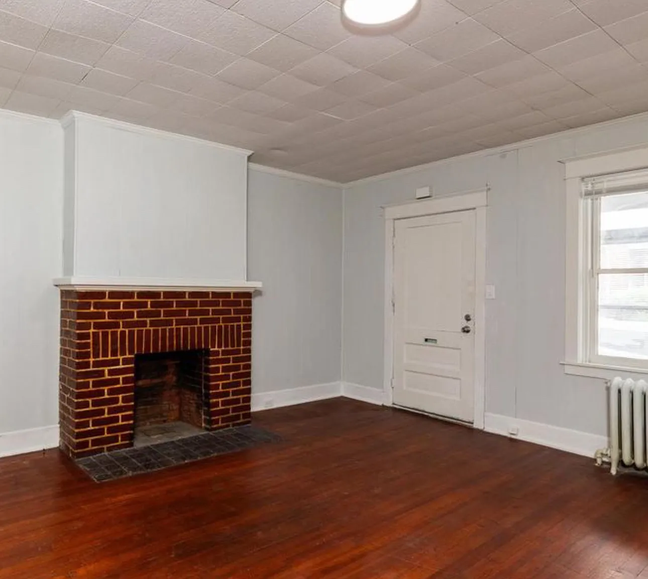 3 bed, 1.5 bath, 1075 sqft, $1,950 — Photo 4