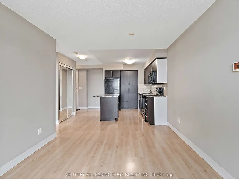 330 Burnhamthorpe Rd W #806 — Photo 22