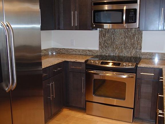 4th image of 444 Central Ave #111