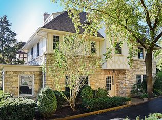 1039 Pine St, Winnetka, IL 60093