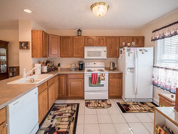 5th image of 845 Oaktree Blvd