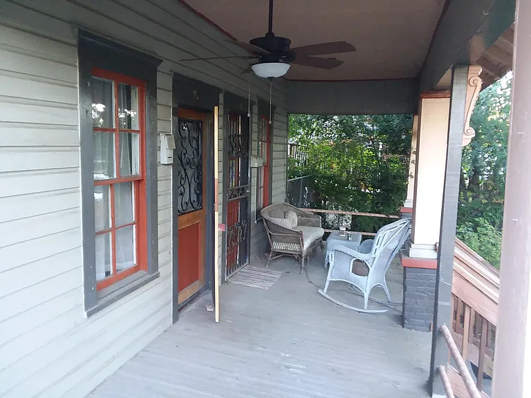 943 Wylie St SE — Photo 6