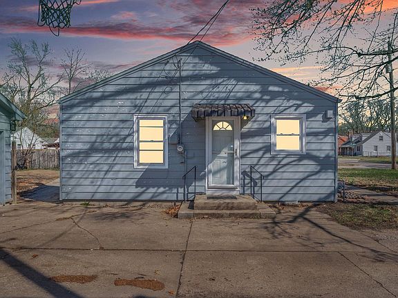 5th image of 4308 SW 19th St