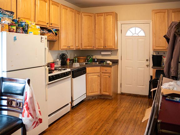 2nd image of 2315 N Greenview Ave #Ch1