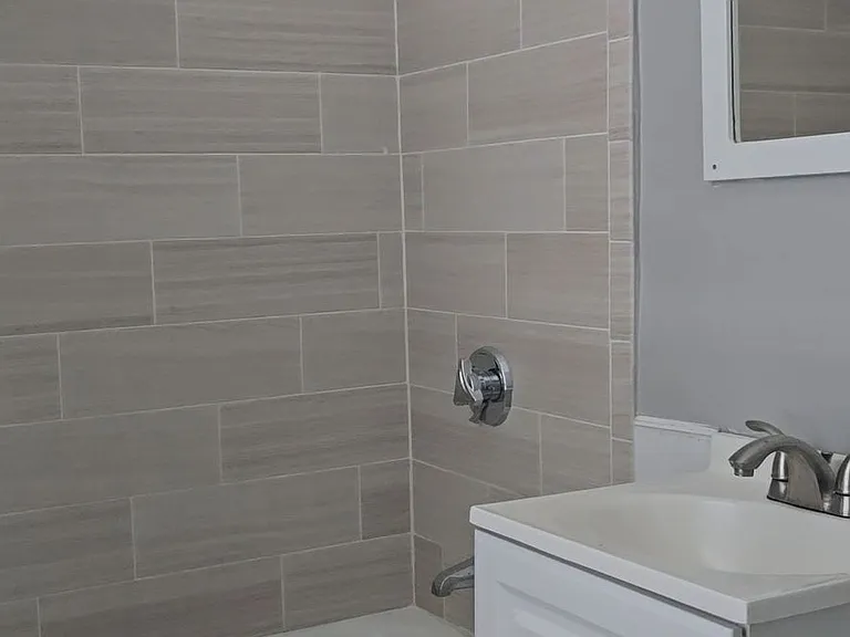 176 Lafayette St — Photo 15