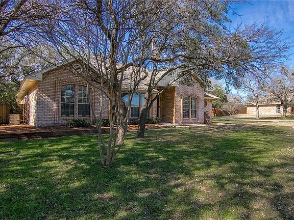 3rd image of 234 Diamond Oaks Dr