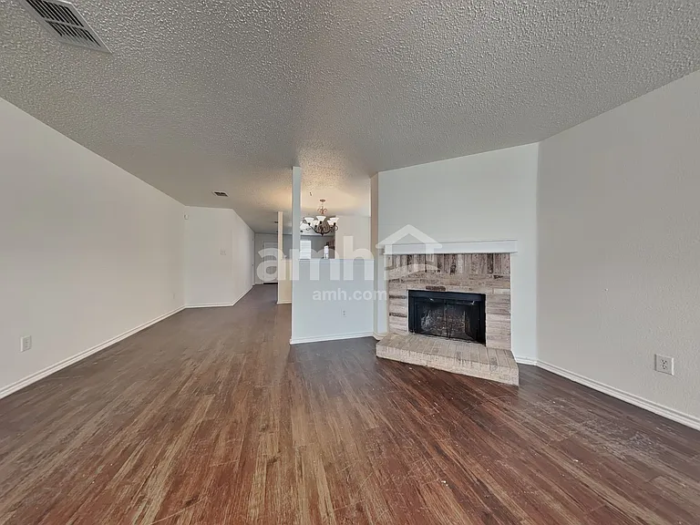 1637 Baxter Springs Dr — Photo 6