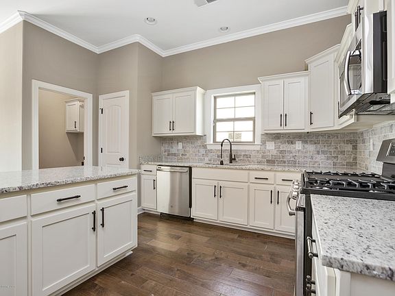 3rd image of 3616 W Enclave Dr