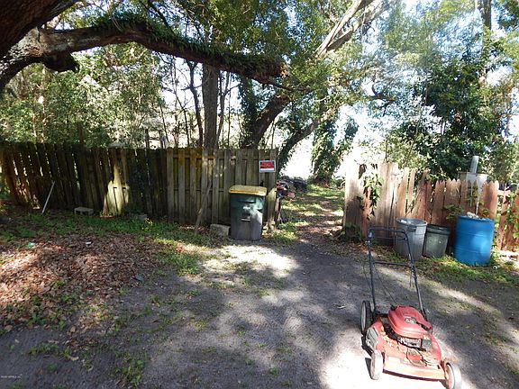 5th image of 12457 Snyder St