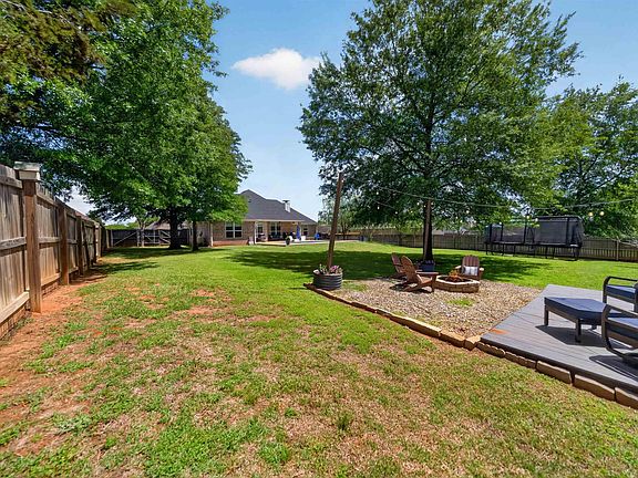 5th image of 21328 Boone Dr