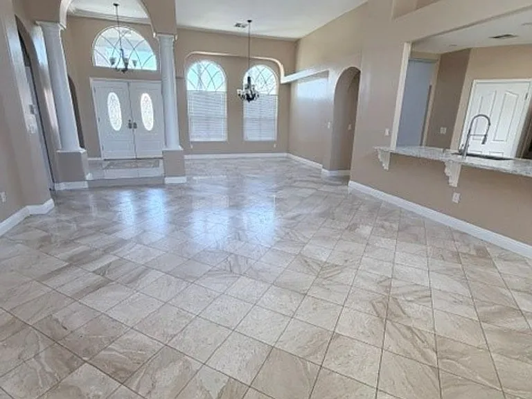 5009 Glacier Canyon Ct — Photo 2