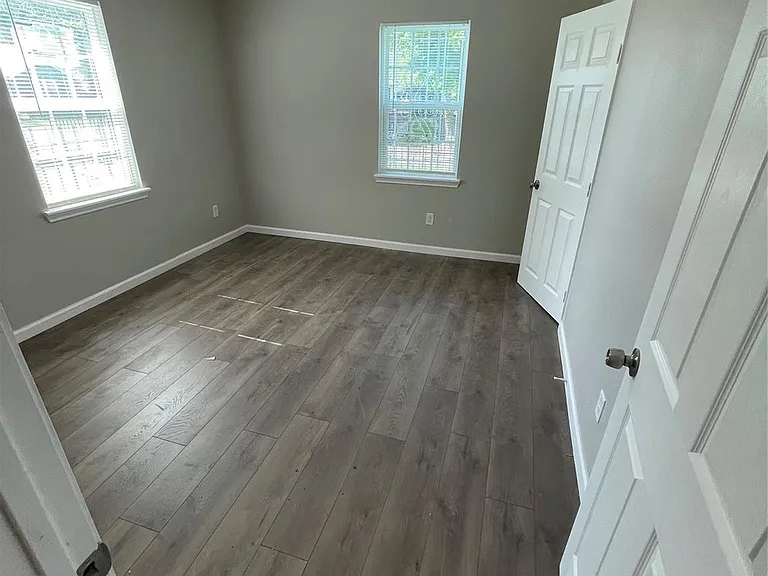 3211 Retta St — Photo 4