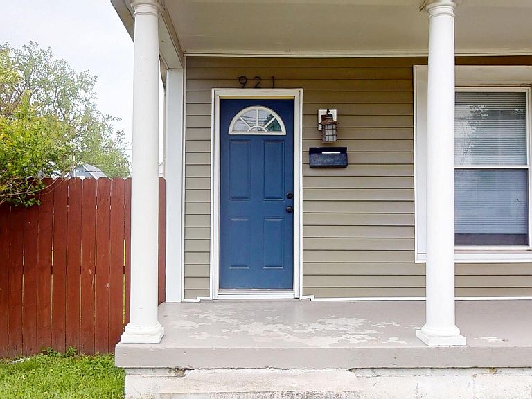 Listing photo 4