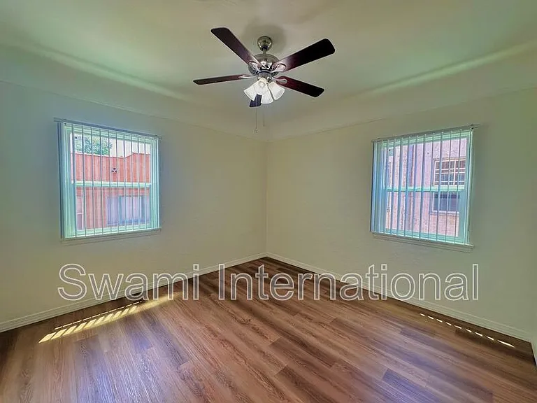 2066 Chestnut Ave — Photo 38