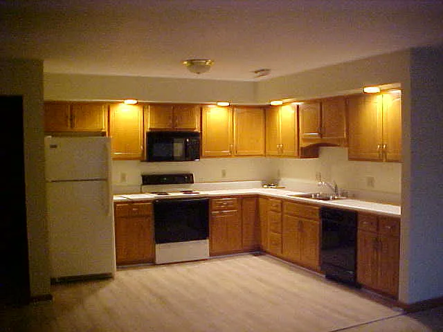 226 W Edgerton St — Photo 2