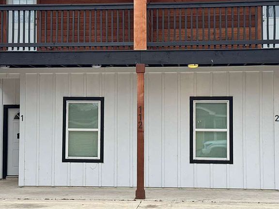 3rd image of 112 Mississippi St #1