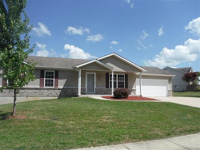 1st image of 104 Robin Hood Dr