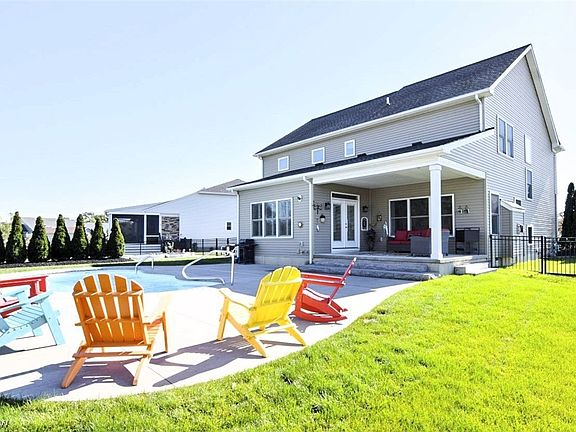 4th image of 36144 Sophia Ln