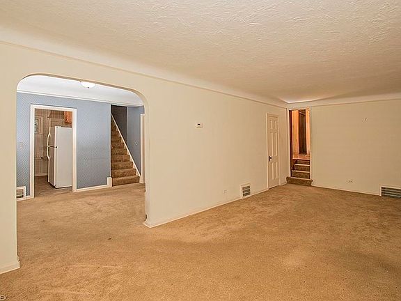 3rd image of 2812 Orchard Dr
