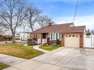 15903 83rd St, Howard Beach, NY 11414