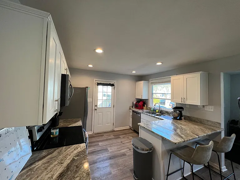 3205 Brighton St — Photo 6