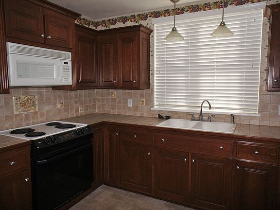 2nd image of 116 Wilton Ave