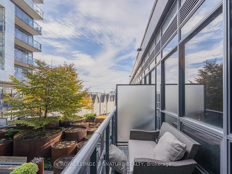 1030 King St W #456 — Photo 18