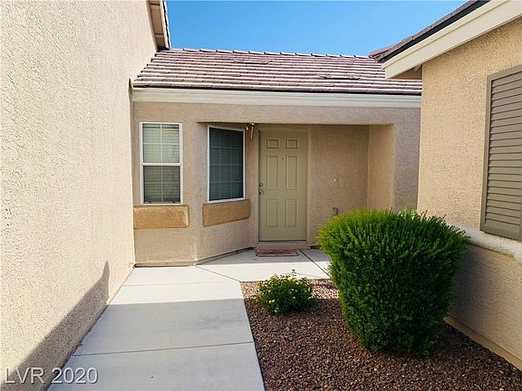 2nd image of 4825 Violet Bay Ct