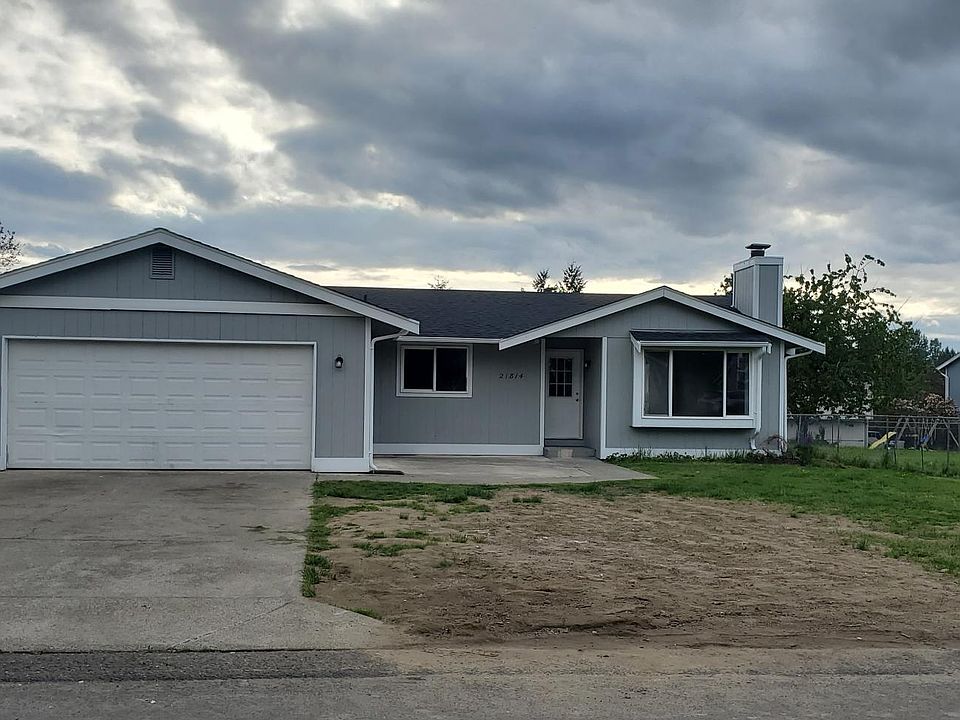 1st image of 21814 52nd Ave E