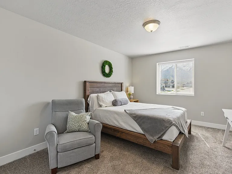 1147 N Carriage Ln — Photo 14