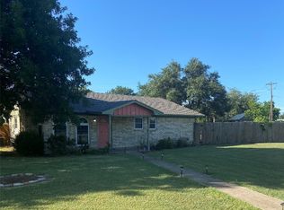 1013 W Gray St, Olney, TX 76374