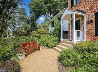 2117 Reynolds St, Falls Church, VA 22043