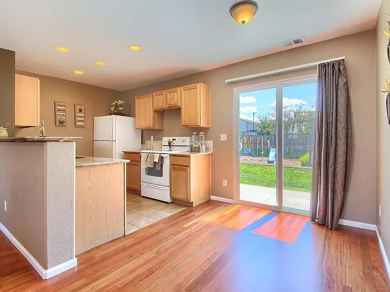 1170 Bluebird St — Photo 6