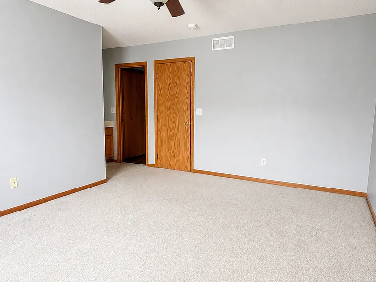 13849 Hyacinth Dr — Photo 8